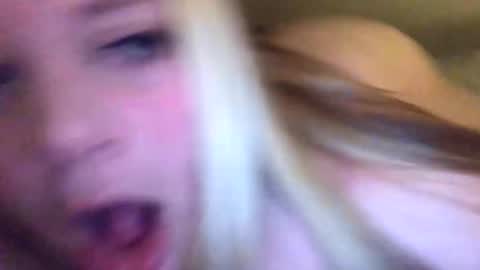 Snapshot of sweetlisa92 chatting on 12/25/24, 12:48 Lisa  online show from 12/25/24, 12:48