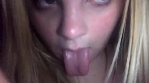 Snapshot of sweetlisa92 chatting on 12/29/24, 01:13 Lisa  online show from 12/29/24, 01:13