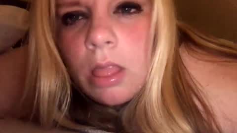 Snapshot of sweetlisa92 chatting on 01/06/25, 02:37 Lisa  online show from 01/06/25, 02:37