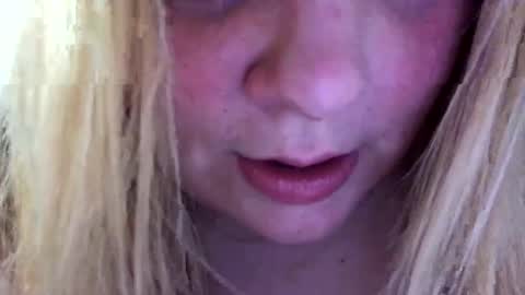 Snapshot of sweetlisa92 chatting on 02/24/25, 08:36 Lisa  online show from 02/24/25, 08:36