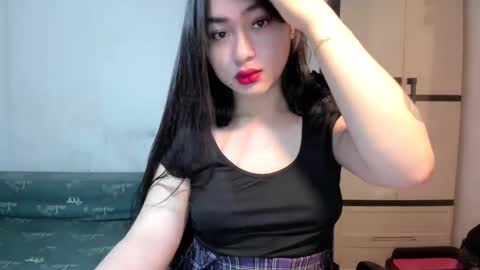 Snapshot of sweetlovepinay04 chatting on 12/02/24, 02:20 Zoe online show from 12/02/24, 02:20