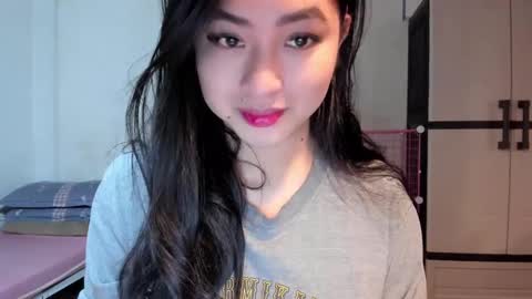 Snapshot of sweetlovepinay04 chatting on 12/30/24, 05:55 Zoe online show from 12/30/24, 05:55