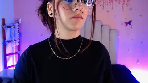 Sweetlu online show from 10/28/25, 07:27