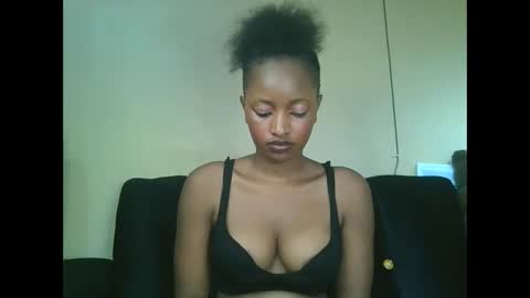 sweetmama06 online show from 11/14/25, 10:47