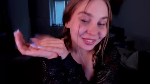 Snapshot of sweetmila1 chatting on 02/20/25, 02:46 Mila online show from 02/20/25, 02:46