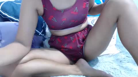 Snapshot of sweetness002 chatting on 02/15/25, 04:23 NESS online show from 02/15/25, 04:23