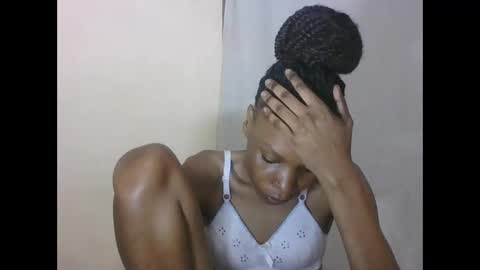 ESTHER online show from 10/16/25, 01:39