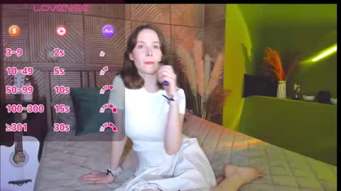 Snapshot of sweetshy_ chatting on 09/14/25, 01:32 Alice online show from 09/14/25, 01:32