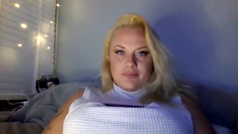 sweetsinz_ online show from 09/16/25, 07:26