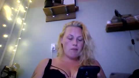 sweetsinz_ online show from 10/02/25, 09:11