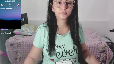 lili online show from 01/11/25, 04:06