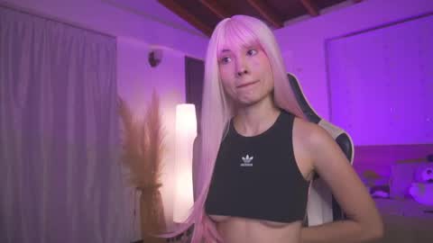 Snapshot of sweett_catt1 chatting on 03/11/25, 06:32 Cat independent model online show from 03/11/25, 06:32