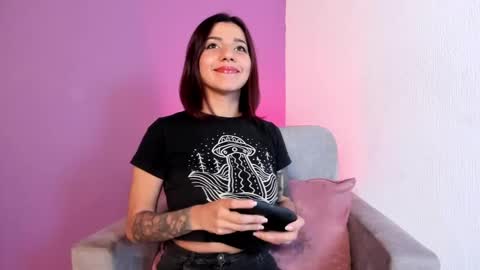 Snapshot of sweett_heartt_ chatting on 01/05/25, 08:21 Lorena online show from 01/05/25, 08:21