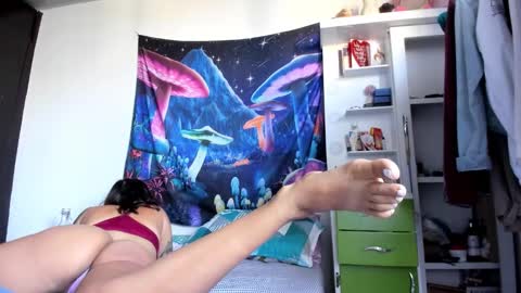 Snapshot of sweett_heartt_ chatting on 09/13/25, 09:14 Lorena online show from 09/13/25, 09:14