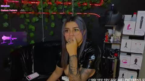 Snapshot of sweett_mollyy chatting on 09/20/25, 07:53 Molly - INDEPENDENT MODEL online show from 09/20/25, 07:53