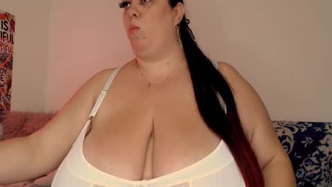 Maya online show from 10/26/25, 06:36