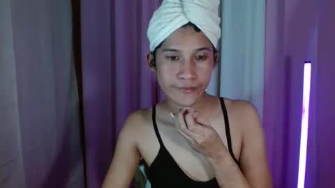 Snapshot of sweetvictoria2000 chatting on 11/08/25, 11:10 sweetvictoria2000 online show from 11/08/25, 11:10