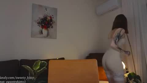 Jenny  give it a sub online show from 11/17/25, 11:38