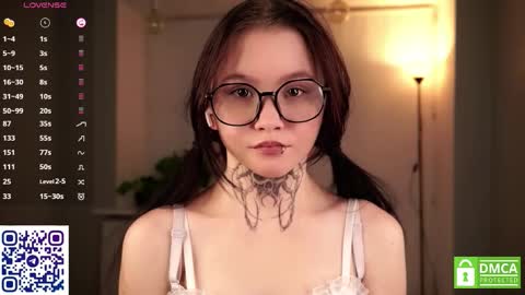 Astrid online show from 11/14/25, 06:28