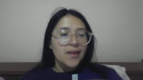 Snapshot of sweetyypeach chatting on 12/11/24, 04:18 sweetyypeach online show from 12/11/24, 04:18