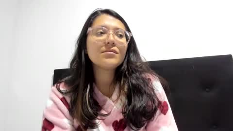 Snapshot of sweetyypeach chatting on 12/19/24, 04:45 sweetyypeach online show from 12/19/24, 04:45