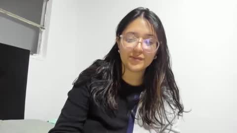 Snapshot of sweetyypeach chatting on 01/15/25, 03:22 sweetyypeach online show from 01/15/25, 03:22