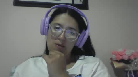 Snapshot of sweetyypeach chatting on 03/12/25, 03:13 sweetyypeach online show from 03/12/25, 03:13
