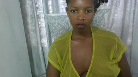 sweetz_candice online show from 10/23/25, 12:37