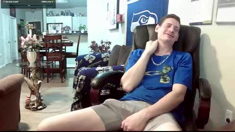 Snapshot of swelteringk chatting on 11/11/25, 04:56 Kile online show from 11/11/25, 04:56