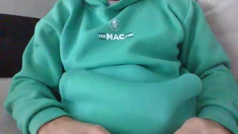 Snapshot of swimfit49 chatting on 10/30/25, 01:23 swimfit49 online show from 10/30/25, 01:23