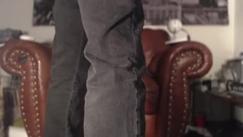 Snapshot of swolebbc chatting on 12/29/24, 12:09 The DickGod online show from 12/29/24, 12:09