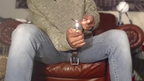 Snapshot of swolebbc chatting on 01/03/25, 05:28 The DickGod online show from 01/03/25, 05:28