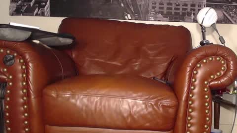 Snapshot of swolebbc chatting on 01/13/25, 06:49 The DickGod online show from 01/13/25, 06:49