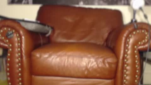 Snapshot of swolebbc chatting on 02/02/25, 07:30 The DickGod online show from 02/02/25, 07:30