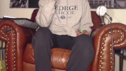 Snapshot of swolebbc chatting on 02/09/25, 03:11 The DickGod online show from 02/09/25, 03:11