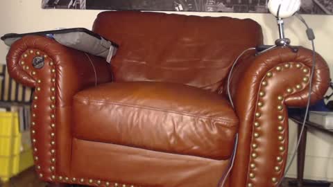 Snapshot of swolebbc chatting on 02/12/25, 06:08 The DickGod online show from 02/12/25, 06:08