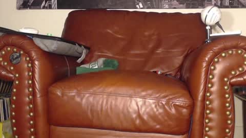 Snapshot of swolebbc chatting on 02/17/25, 06:31 The DickGod online show from 02/17/25, 06:31