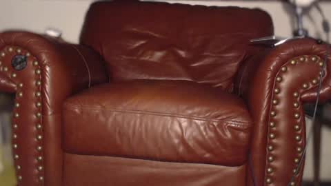 Snapshot of swolebbc chatting on 03/08/25, 12:09 The DickGod online show from 03/08/25, 12:09