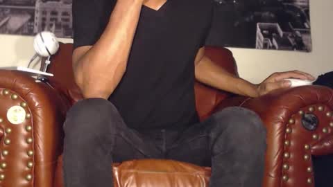 Snapshot of swolebbc chatting on 10/16/25, 04:24 The DickGod online show from 10/16/25, 04:24