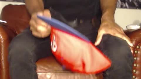 Snapshot of swolebbc chatting on 10/18/25, 05:54 The DickGod online show from 10/18/25, 05:54