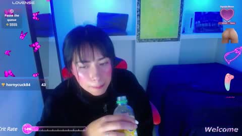 Snapshot of sylvana_19 chatting on 01/19/25, 09:23 online show from 01/19/25, 09:23