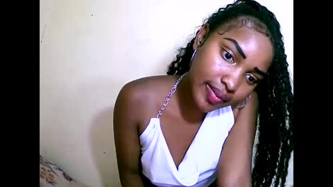 sylviasexy27 online show from 12/04/24, 11:52