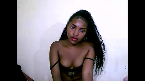 sylviasexy27 online show from 12/05/24, 02:44