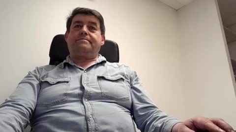 Snapshot of sympa_trique chatting on 02/11/25, 04:56 sympa_trique online show from 02/11/25, 04:56