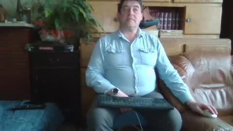 Snapshot of sympa_trique chatting on 02/12/25, 12:12 sympa_trique online show from 02/12/25, 12:12
