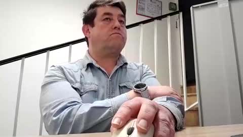 Snapshot of sympa_trique chatting on 02/12/25, 04:00 sympa_trique online show from 02/12/25, 04:00