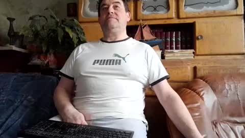 Snapshot of sympa_trique chatting on 02/16/25, 09:26 sympa_trique online show from 02/16/25, 09:26