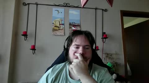 Snapshot of sympon1e chatting on 11/07/25, 10:26 sympon1e online show from 11/07/25, 10:26