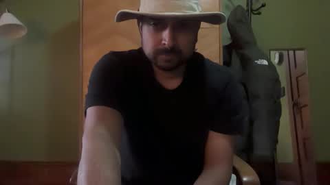 Snapshot of t_bad chatting on 11/17/25, 10:26 t bad online show from 11/17/25, 10:26