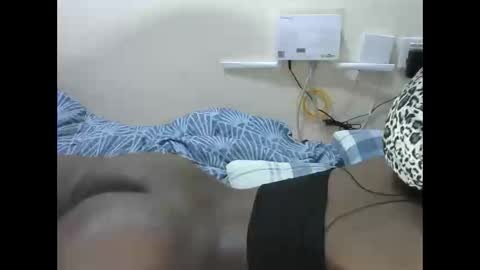 Snapshot of t_rexgirlly1 chatting on 10/17/25, 01:09 Tray online show from 10/17/25, 01:09